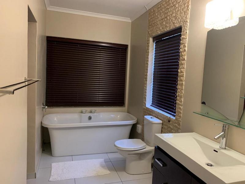 4 Bedroom Property for Sale in Panorama Western Cape